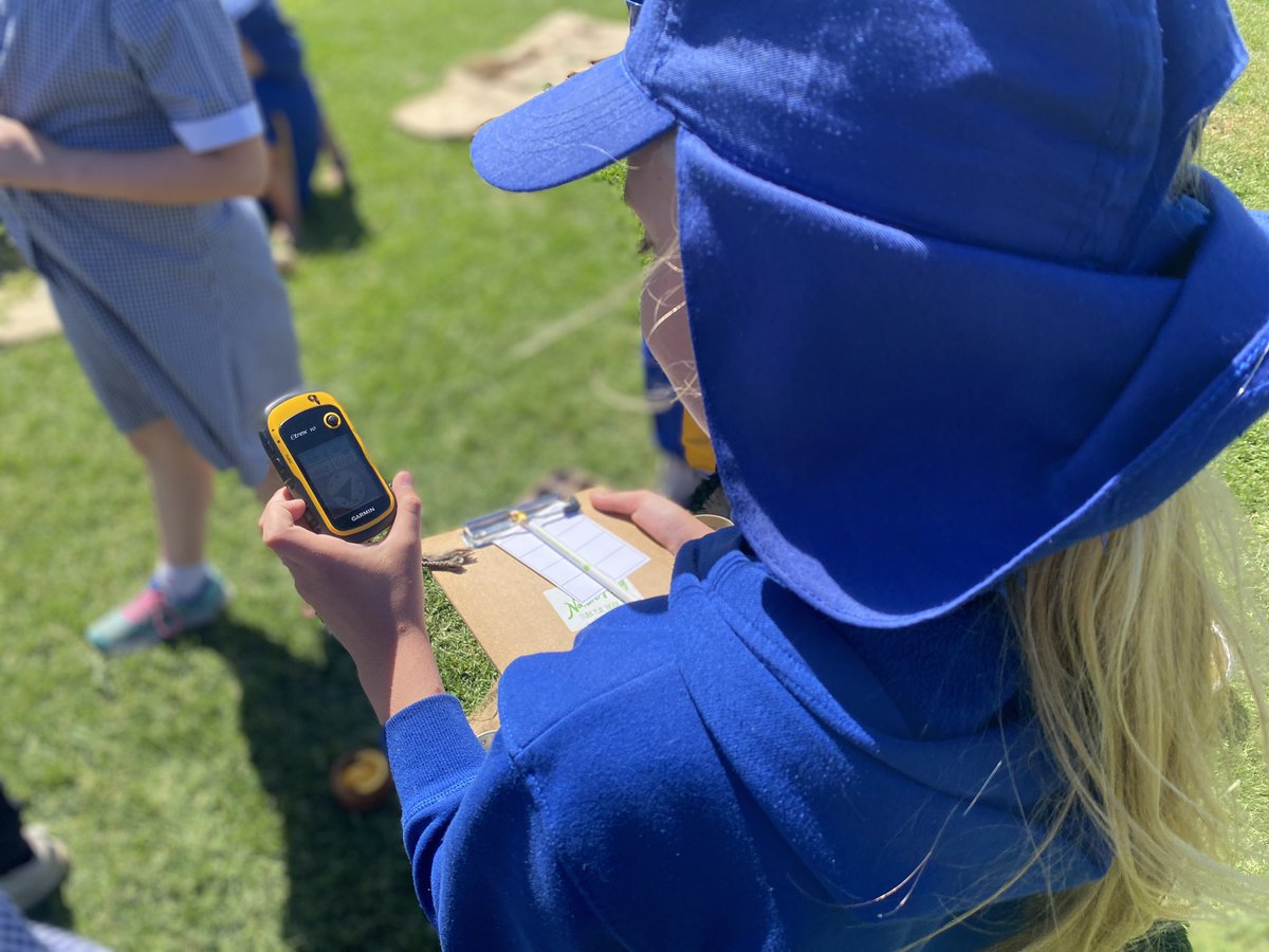Arbay38's tweet image. Today we celebrated our 2nd “Day of Play” as part of Outdoor Classroom Day. Kids were immersed in loose parts &amp;amp; junk play, creating journey sticks,  geocaching, &amp;amp; concocting nature ice smoothies. Big thanks to Nature Play SA &amp;amp; Mobile Junk &amp;amp; Nature Playgrounds!

#ProjReimaginate