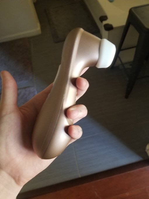 This little thing is amazing 😍 Had me bustin all kinds of nuts 🤪🍑💦 https://t.co/8PwE5HUbPs<a href="/tag/happyaccidents"class="tags"><span>#happyaccidents</span></a><a href="/tag/hickey"class="tags"><span>#hickey</span></a>