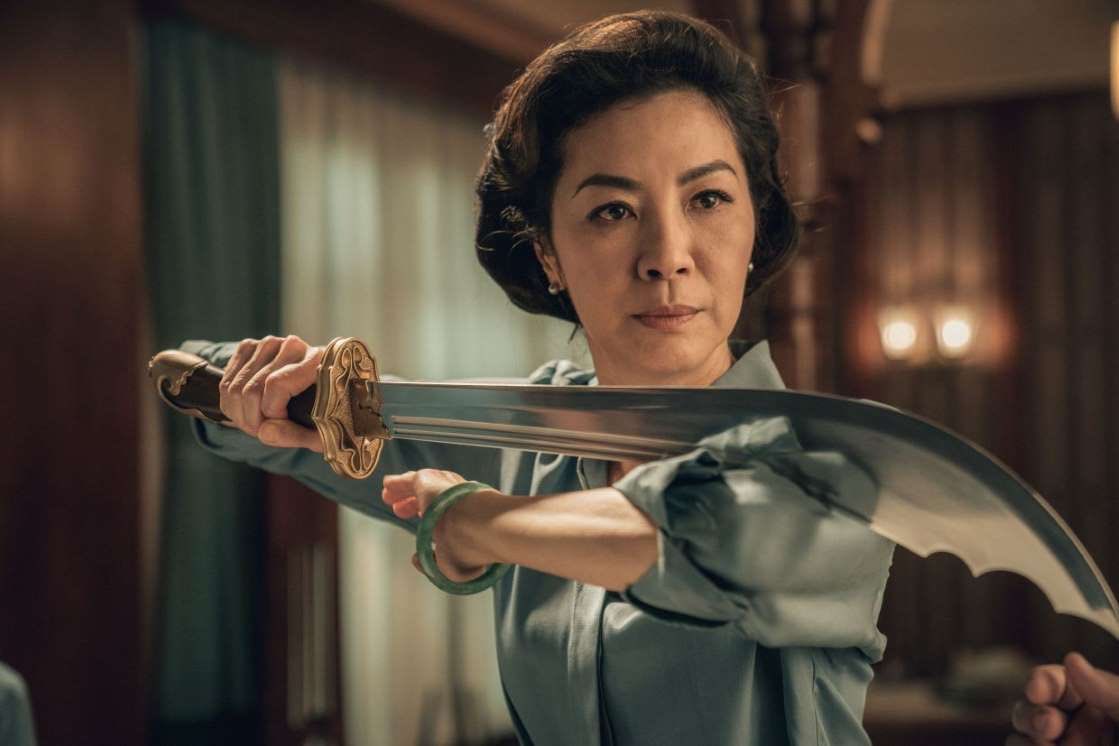 To fortify ourselves on election day, here is a thread of Michelle Yeoh wielding swords.