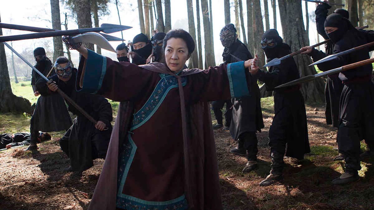 To fortify ourselves on election day, here is a thread of Michelle Yeoh wielding swords.