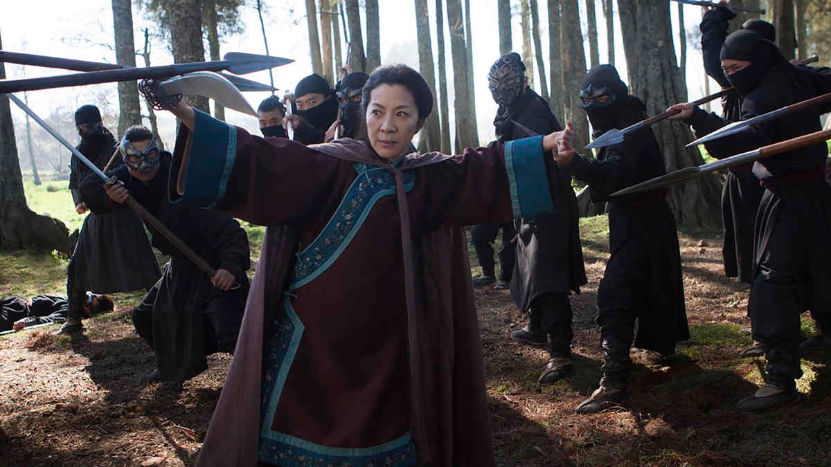 To fortify ourselves on election day, here is a thread of Michelle Yeoh wielding swords.