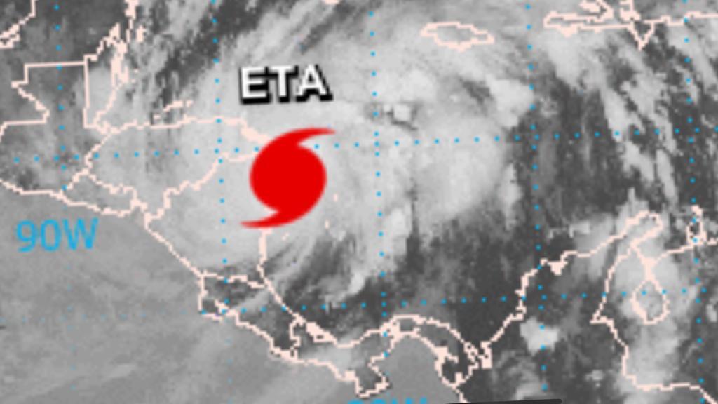 #Nicaragua 

🔴Lo último | Huracán ETA mantiene su intensidad en categoría 4, con vientos de 240km/h y se ubica a 43 km al este de la ciudad de Bilwi, su velocidad de traslación es de 9km/h.