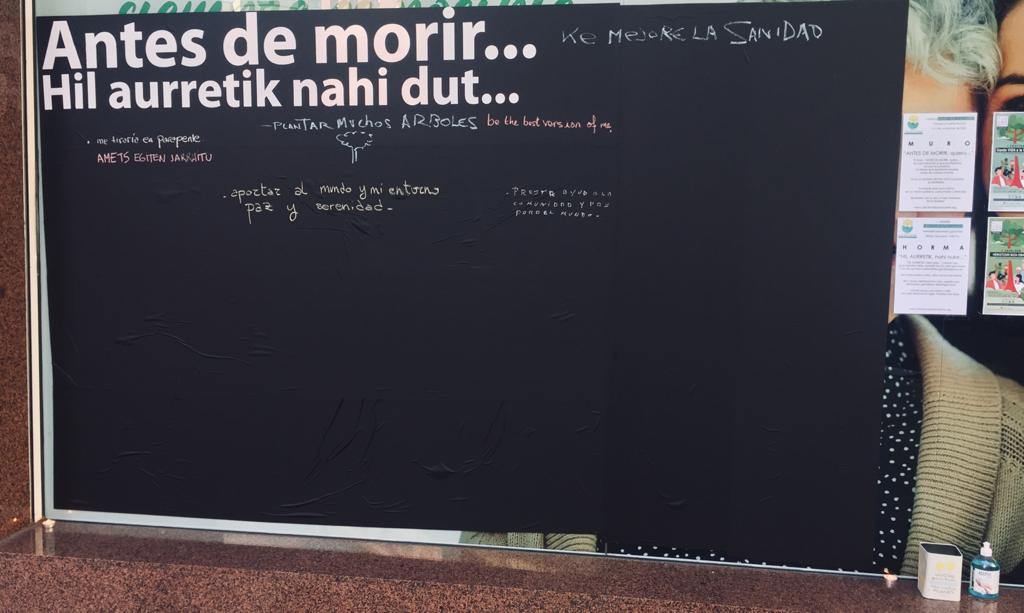 naomihasson1's tweet photo. Seguimos construyendo @EuskadiLagunkoi 
@GetxoZurekin @doble_sonrisa 
@ubikare
#dandovidaalamuerte #beforeidieproject 
#comunidadescompasivas
#compassionatecommunities https://t.co/kKbXT0W6hT