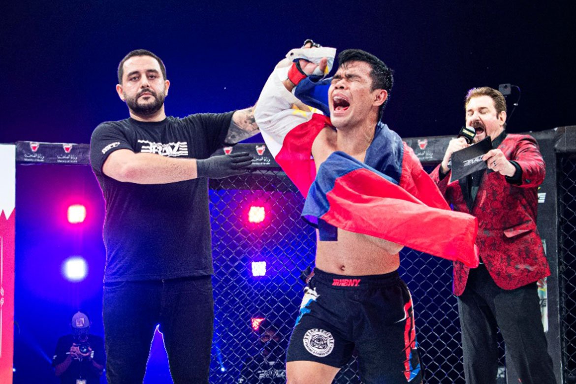 tiebreakertimes's tweet photo. Rolando Dy leans on experience vs Kiwi opponent at #Brave44 >> https://t.co/aGLJPElDCT https://t.co/BTmx0byrMn