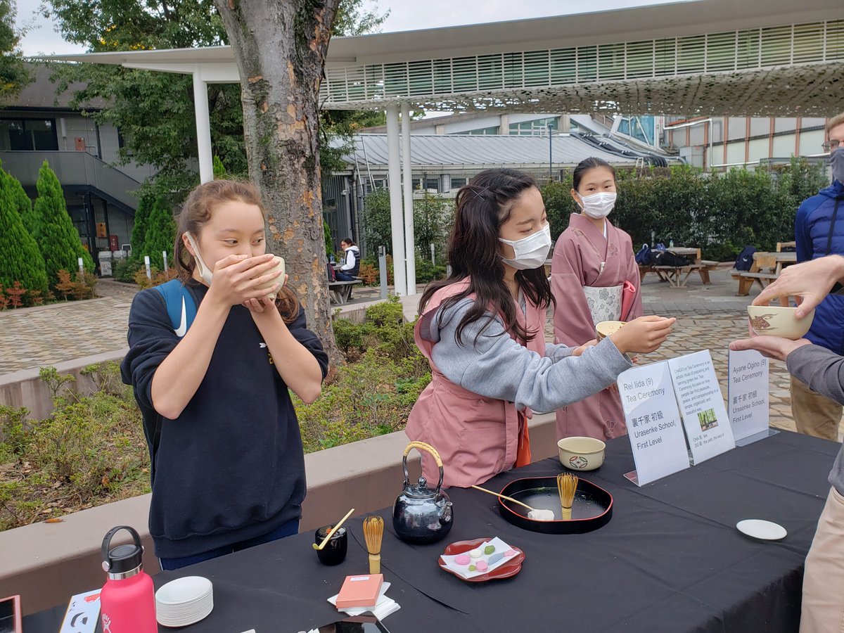 JapanCenterASIJ's tweet photo. 🍵🖌️Culture at the Courtyard - Thanks to our HS student experts in Tea Ceremony and Shodo Calligraphy! Happy Culture Day, everyone! #findyourelement #KnowValueCare #MakeADifference #EngageLearnLead #japaneseculture @asij @msasij @esasij https://t.co/xvH2V470CD