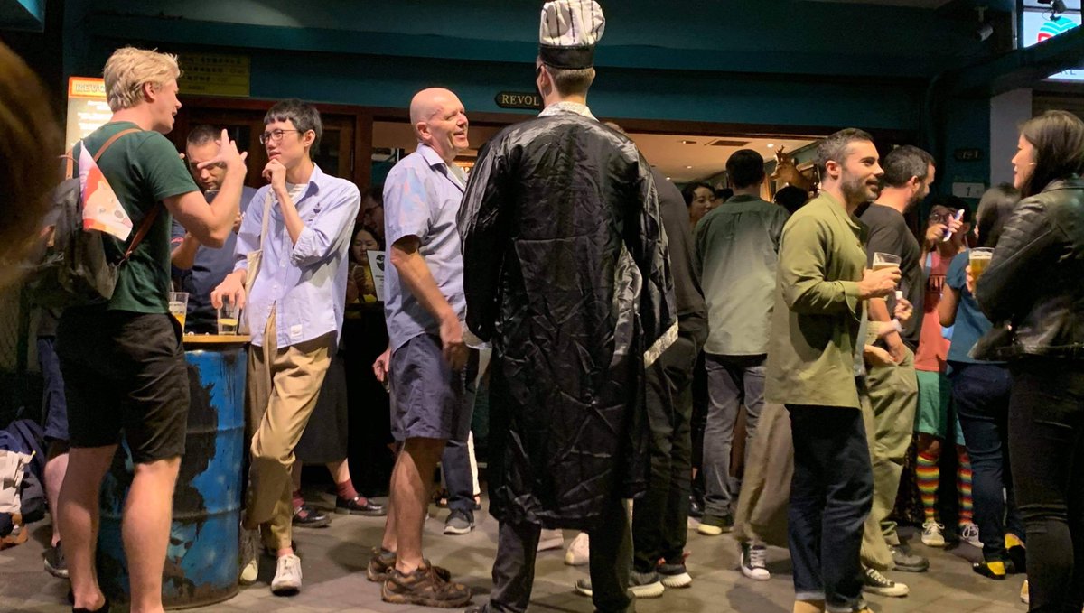 WhenInTaiwan's tweet image. ...bars look like this. 

Because we didn’t trust China. #oldnormal = #newnormal