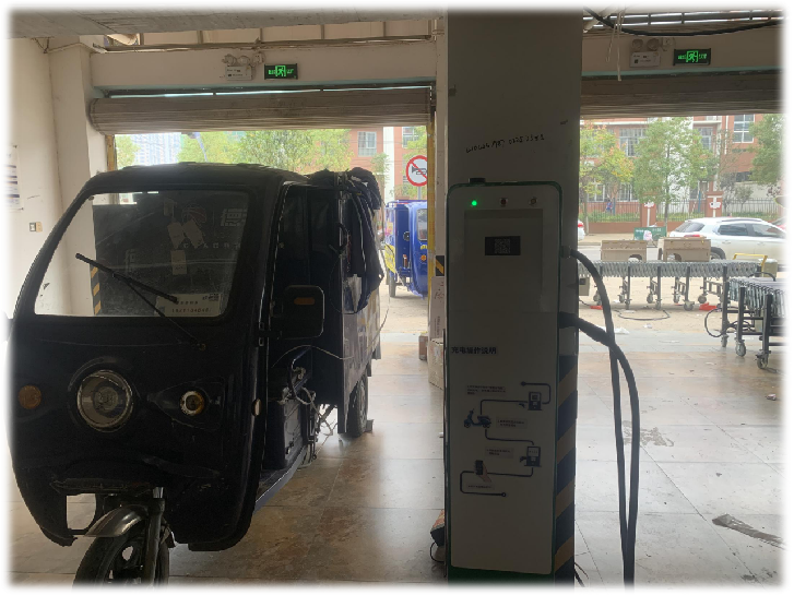 QingchenE's tweet photo. Quick Charging System
Fully charged within 6 mins!
Used to solve social focus issues such as difficulty in charging, slow charging, chaotic charging, and unsafe charging of traditional electric vehicles.

#Ebike #Tricycle #Forklift #Sweeper #Escooter https://t.co/59z2FdTAKO