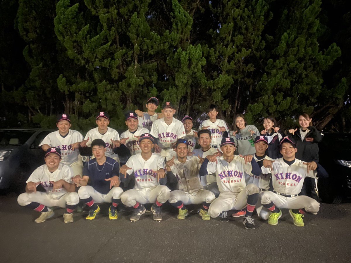 秋季リーグ戦 11月1日@静岡大学グラウンド vs静岡産業大学6-5◯(10回タイブレーク)
バッテリー:小松③、吉田③、河野③ー濱口③、中島①
三塁打:土田②
3回に先制したが、逆転され迎えた8回に同点としタイブレークとなった10回に今季初出場の土田が値千金のタイムリースリーベースを放ち見事勝利した。