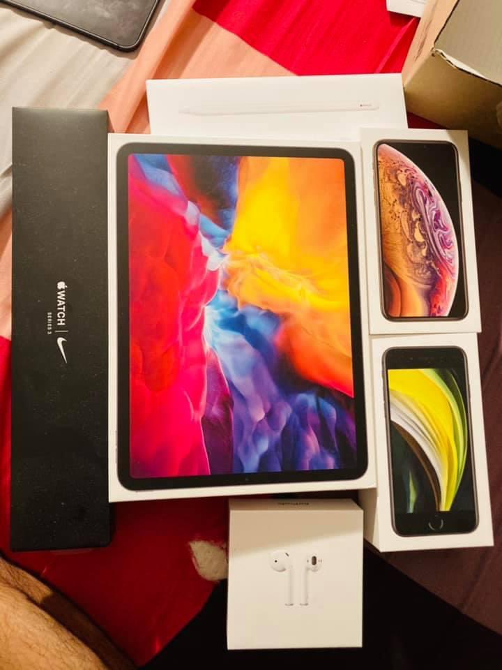 fadelzvr's tweet photo. Tweeps, gadget @Apple apa yang kamu pake sampe saat ini? https://t.co/Zz26dNpsmM