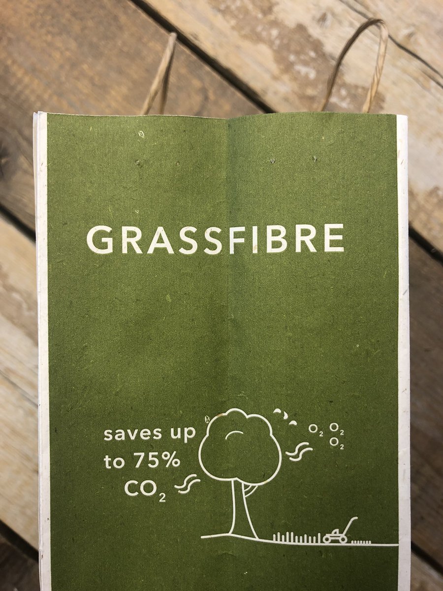 ProudPackaging's tweet photo. Graspapier de nieuwe groene draagtas van Proud Packaging leverbaar in verschillende maten en voorzien van eigen logo #graspapier #draagtassen #verpakkingen #retail #eco #duurzaam #fscgecertificeerd #groen #thereisnoplanetb #proudpackaging https://t.co/uA6PY5aOUp