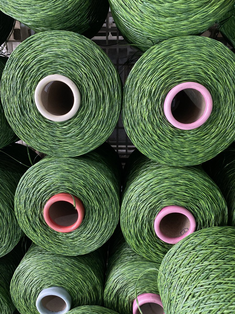 Winson_Gee's tweet photo. Gee artificial grass #yarn
 #Bicolor #monofilament 
Wave-shaped https://t.co/fmykAujAPP
