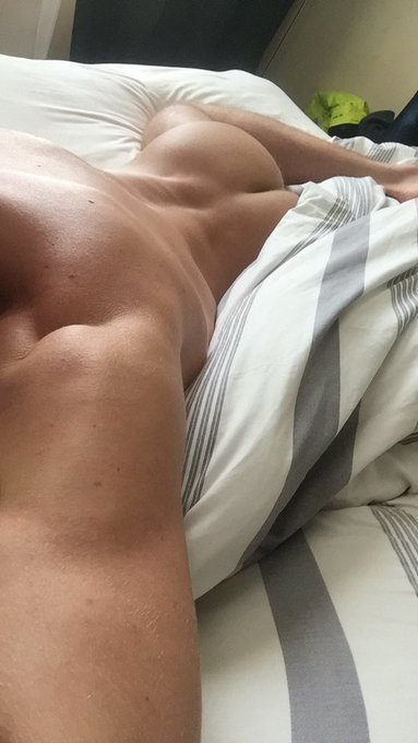 Good morning, too bad I have to wake up alone like this.

?RETWEET if you like to wake up it that and