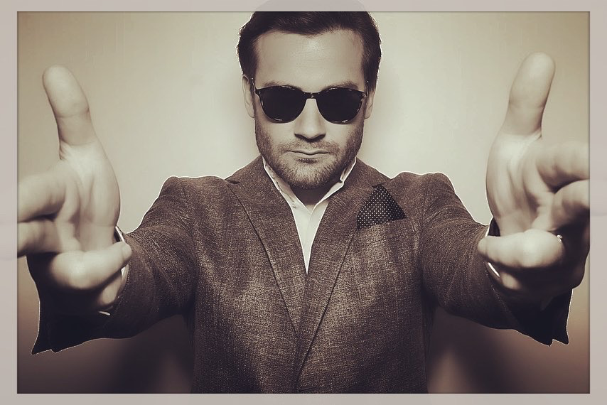 Clive Standen tweet media