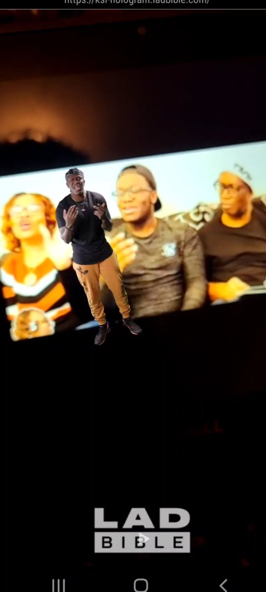 Its_dan_101's tweet photo. With your family 😁@KSI @CraigDavid #KSIHOLOGRAM https://t.co/CsvVmw4CxY