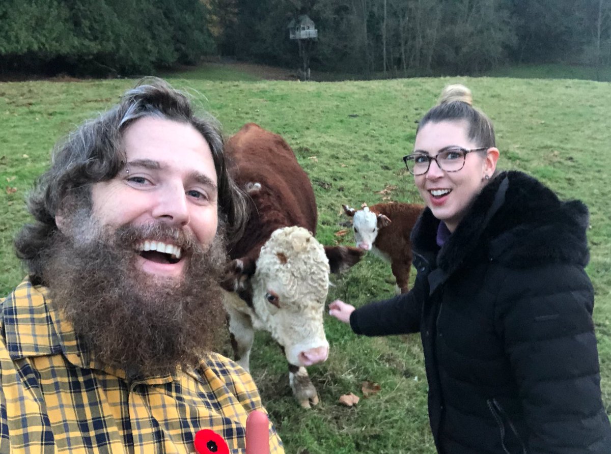drvan's tweet photo. OnThe44th #DaysOfSchool I was eager 2 get back 2 my #FarmSitting & tend 2 "my" animals. If I had a million dollars, I wouldn't buy a green dress ('cause that's cruel), but I would buy me some chickens, sheep, & some goats. Yup, that'll make me pretty happen, indeed. #Gratitude101 https://t.co/OLdC2LcqXq