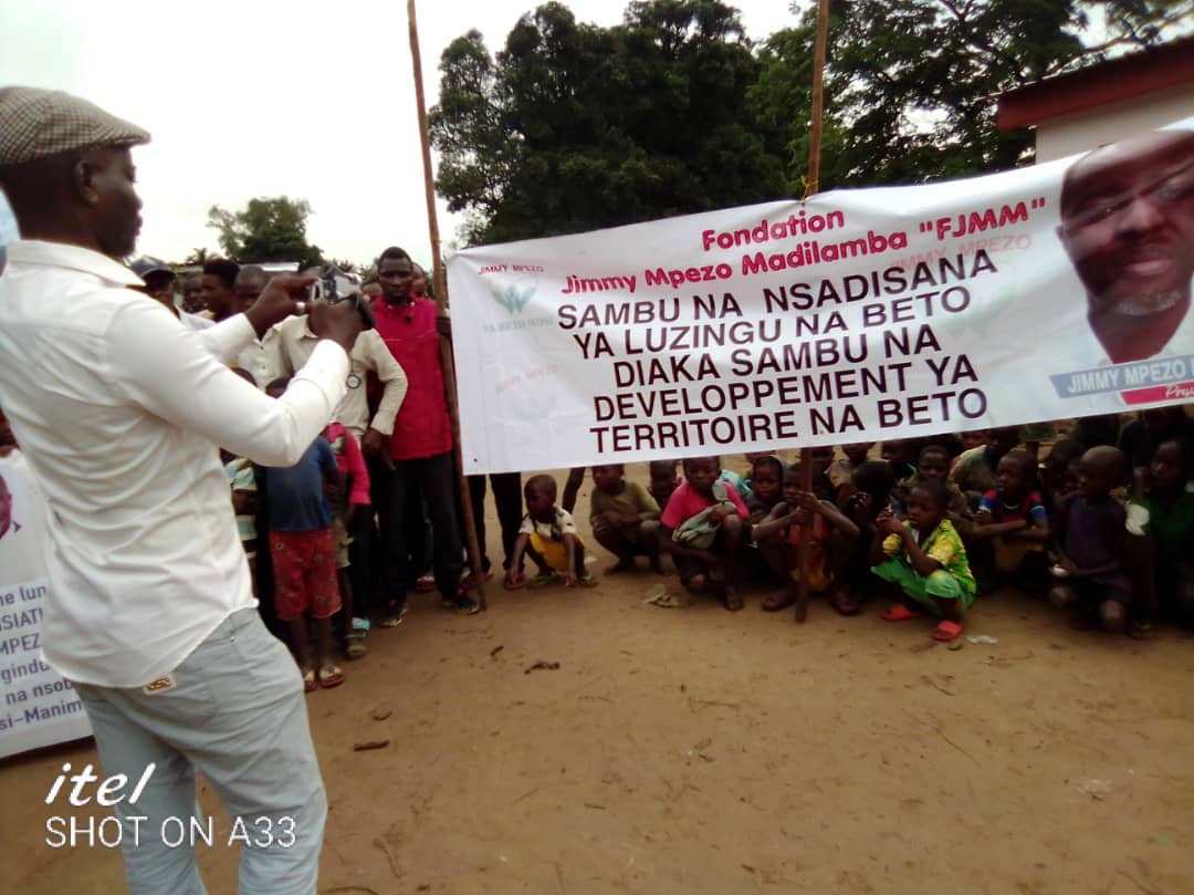 FJimmympezo's tweet photo. #RDC #Kinshasa #Masimanimba  Après le secteur de #Masimanimba, #Kinzenga, #Mosango, et hier nous étions à #Kitoy dans le Kwilu https://t.co/mLZtweSamz