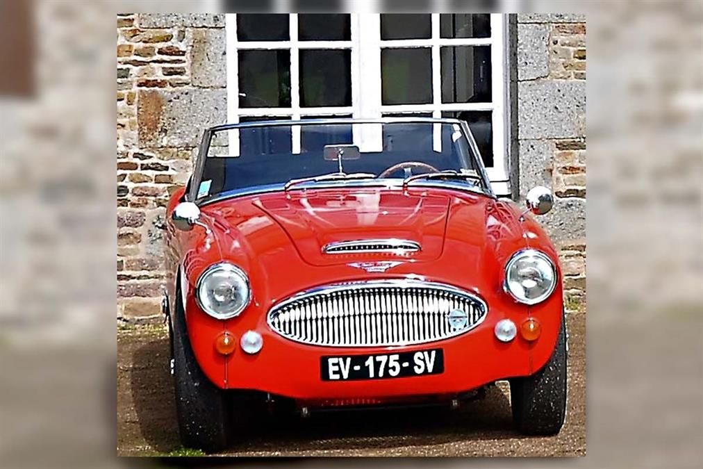 AHSparesLtd's tweet photo. For Sale in France - 1966 Austin Healey 3000 MK3 BJ8 | Asking Price: EUR €85,000.

View Listing: https://t.co/zjCF6W3BNg

#austinhealey #austinhealey3000 #MK2 #BJ8 #bighealey #healeysforsale #ahspares https://t.co/Z1ycHdIjqx