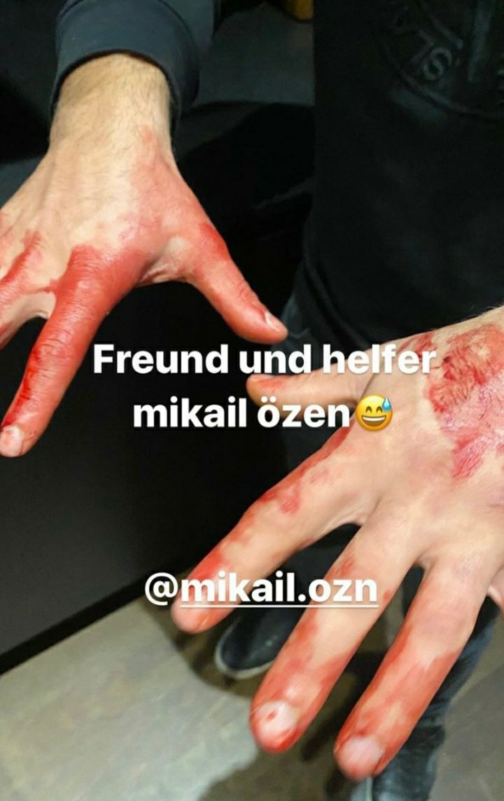 ArnoudvDoorn's tweet photo. Two Turkish boys saved the life of an Austrian police officer in #Vienna. but you don't read that in the mainstream media 🤐 https://t.co/Ik1nwknU2b