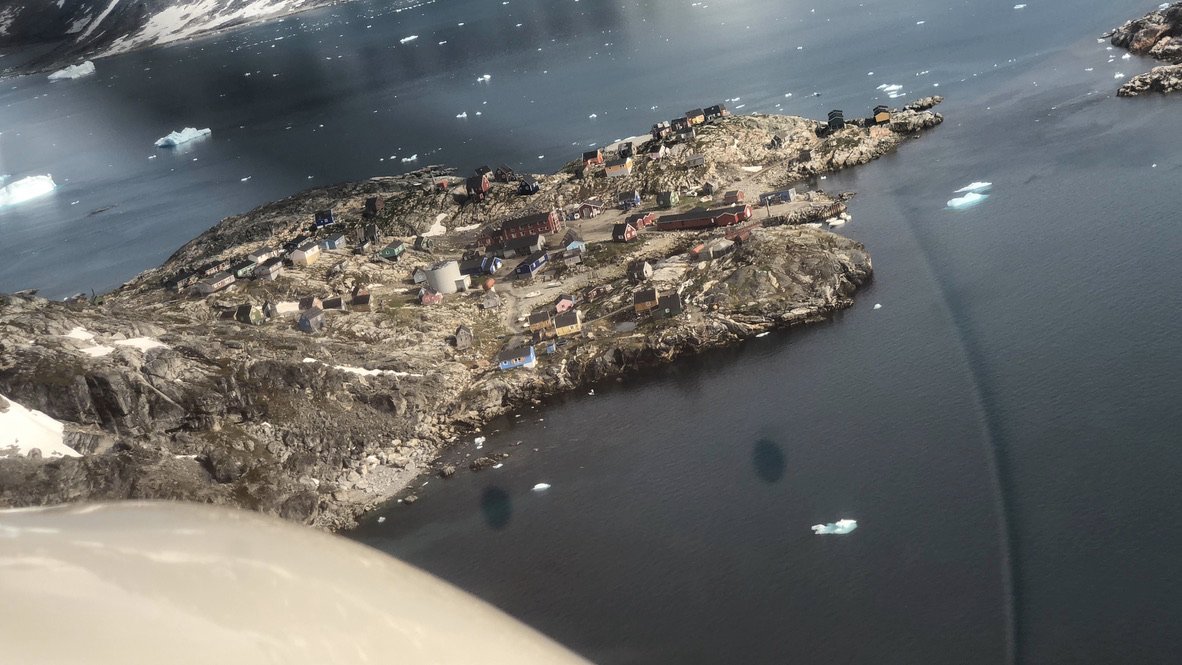 After takeoff from Kulusuk we pass by Bluie East 2, an abandoned USAF field. Last glimpses of Greenland...