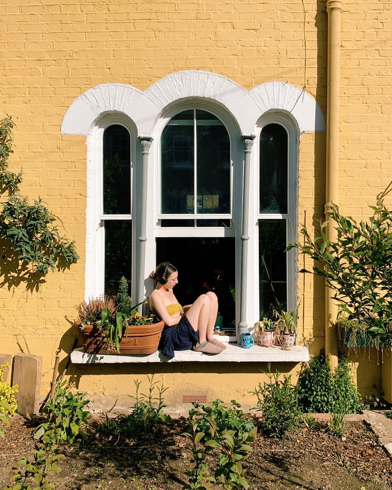 INTERNIMagazine's tweet photo. La #casa è un potente strumento #terapeutico se viene capita e utilizzata con una consapevolezza nuova. Ce lo spiega su #InterniDesignJournal la psicologa e scrittrice #DonatellaCaprioglio https://t.co/dPcom1S1v3 https://t.co/pW6uxXY72V