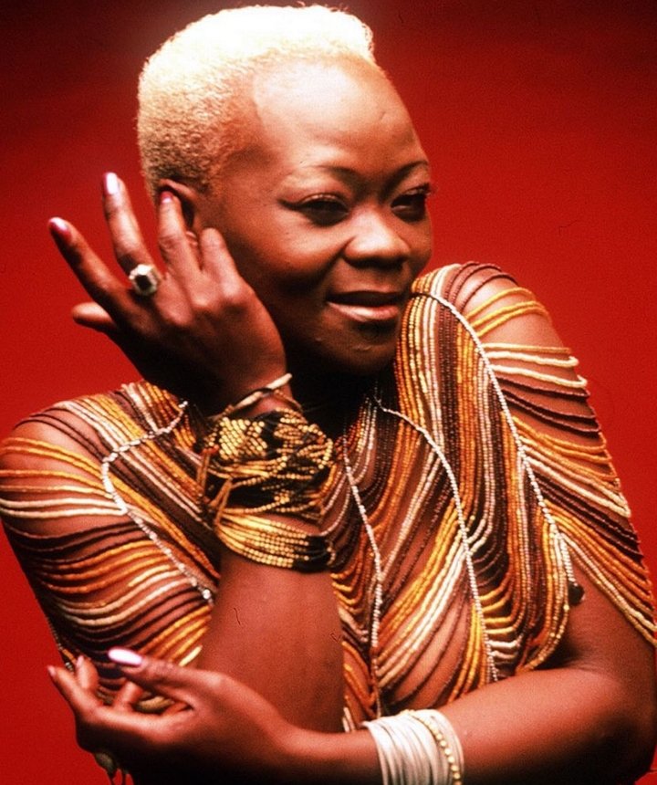 Brenda Fassie Appreciation post 
Happy 56th Birthday MaBrrrr....

Lets hear your favourites.... 