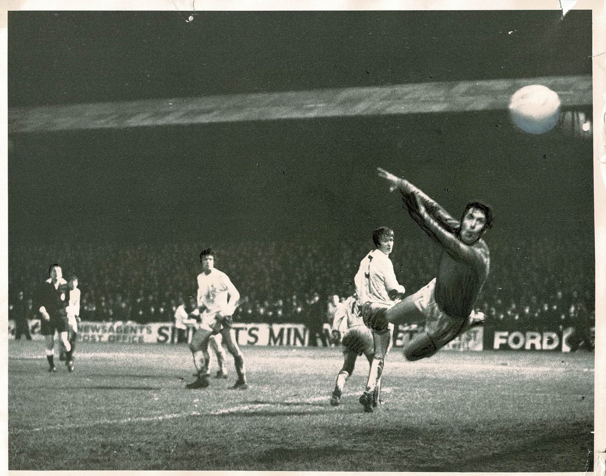 MacRae, Whiteford, Wark, Forsyth, McCallum, Watson, Campbell, Donnelly, Muir, Heron, Deans. (Kirkie Lawson & Billy Ritchie were substitutes. Captain/scorer in the 1st leg Jackie McInally didn’t play in the 2nd leg. Ken Hancock was the ‘Spurs keeper not Pat Jennings).3/4