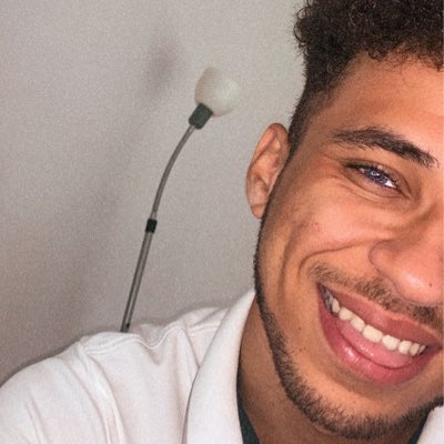 #NouvellePhotoDeProfil avec la lampe pour ceux qui s’en souviennent mdr