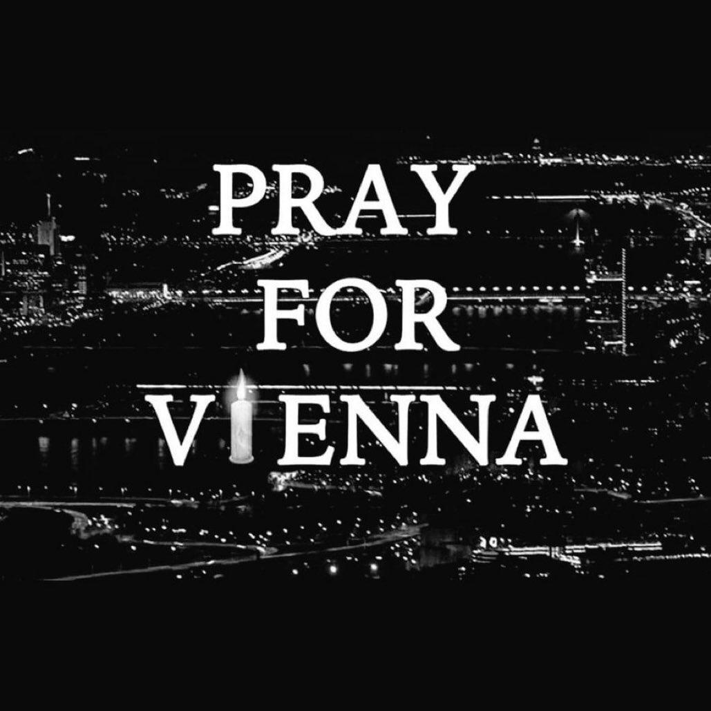 lisa_esti's tweet photo. Fight against for terrorism! https://t.co/uvyZSjPFMb