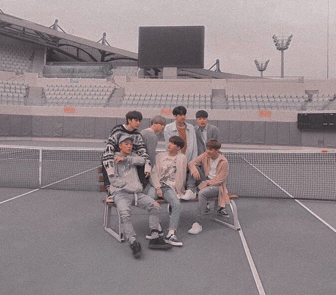 ToobaMonKon_131's tweet photo. Take me to the times when they were still together, even if it wasn't easy for them not even once atleast they were together.
I can't see them apologizing for being mistreated? 7 Of them deserve so much better ㅠㅠ
@YG_iKONIC  #CreditHanbin #iKON #iKON_ON #HANBIN #김한빈 https://t.co/ECKVFxJzPi