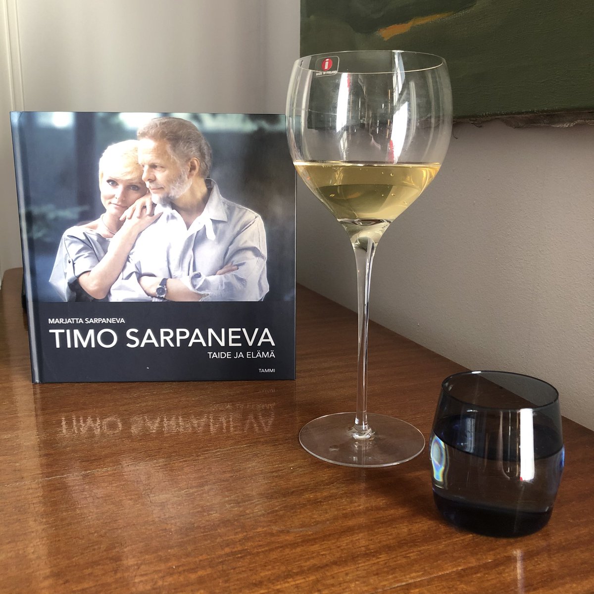OutiMkinen's tweet photo. Paljon onnea Tietokirjallisuuden Finlandia -palkintoehdokkuudesta Marjatta Sarpaneva ja @TammiKirjat kirjasta Timo Sarpaneva - Taide ja elämä! #tietokirjallisuus @kirjasaatio #finlandiapalkinnot #timosarpaneva #elämäkerta #majesteetti @IittalaOfficial https://t.co/xykPdxspGJ