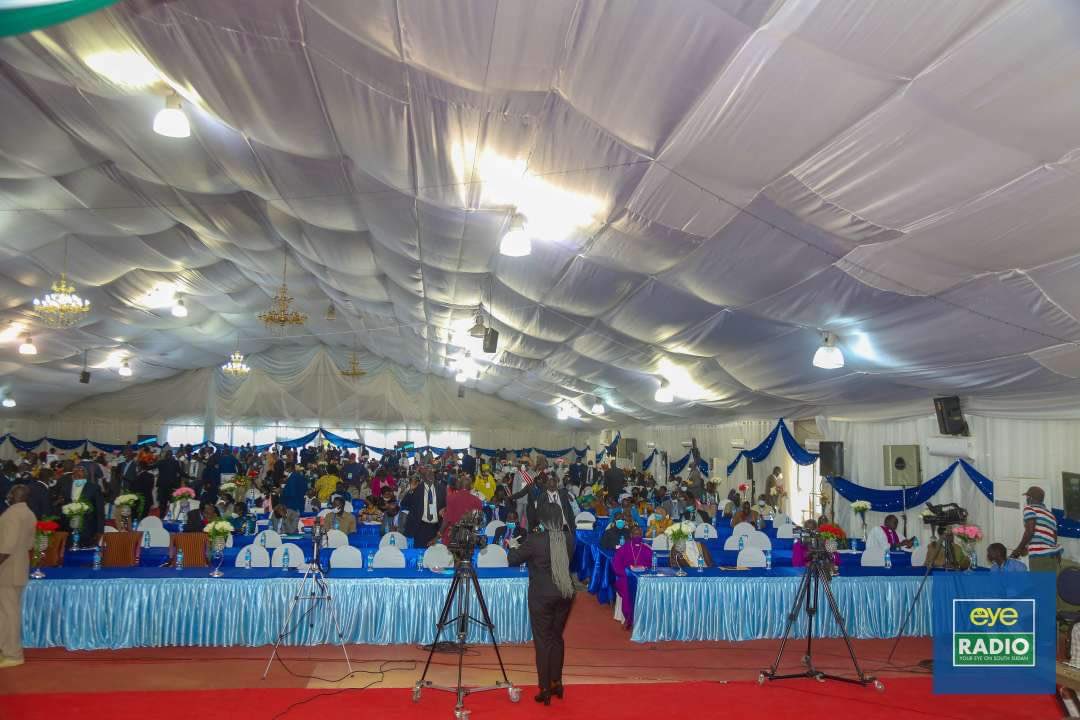 CesJuba's tweet photo. HAPPENING NOW:GOVERNOR EMMANUEL SPEAKS TO THE DELEGATES ON THE ONGOING GRAND OPENING OF THE NATIONAL DIALOGUE CONFERENCE AT THE FREEDOM  HALL UNDER THE THEME "COME LET'S DIALOGUE, COME LET'S HEAL OUR NATION ". https://t.co/lEIG9goqcx