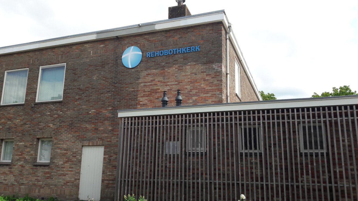 Inmiddels zijn er nog maar 20 panelen beschikbaar bij Buurtstroom Rehobothkerk! Wees er snel bij. Je kunt al meedoen met 1 of enkele panelen. Meer duurzame energie, samen met de buurt! buurtstroom.nl/buurtstroom-re…
#tolsteeg #rotsoord #hoograven #rehobothkerk