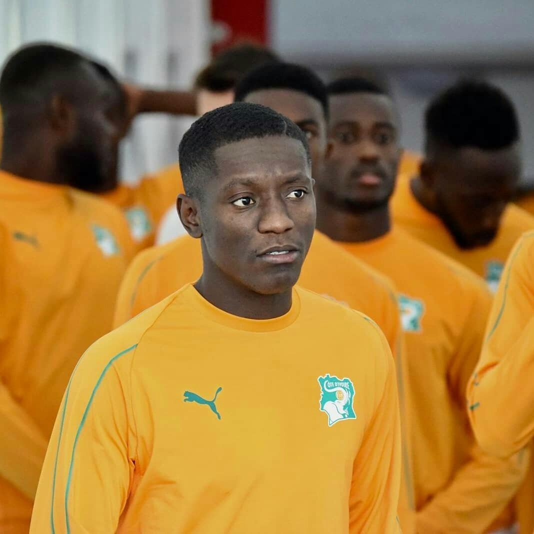 LifeMagazine_CI's tweet photo. Max Gradel : "Si un royaume est divisé contre lui-même, ce royaume ne peut subsister.
Nous sommes tous les enfants de la Côte d’Ivoire.
Paix sur notre pays 🙏🏾🙏🏾🙏🏾🇨🇮🇨🇮🇨🇮 #MAG15" https://t.co/A1UFX2POiD