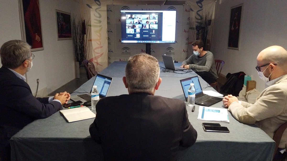 TurismoAND's tweet photo. ✅Reunimos al sector turístico de #Almería para avanzar en el #PlanMETA 2027.

📍Una jornada en la que el SG @manuelmunoztur ha destacado la importancia de dar 📝voz a instituciones y agentes territoriales para⤵️

🎯Identificar problemas y necesidades de la industria turística. https://t.co/dpo5tN40fN