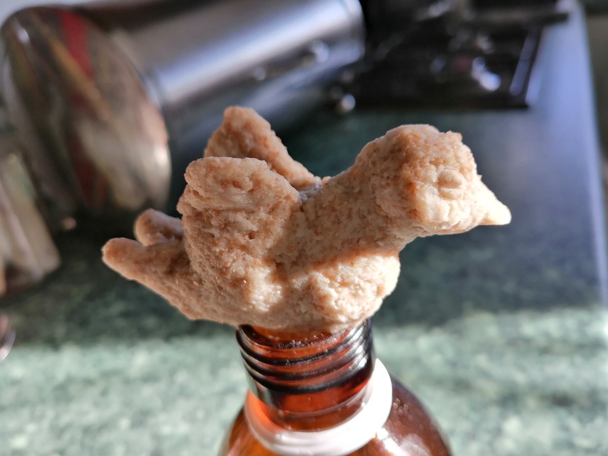 bkbaker4's tweet photo. Result of 5 mins boredom prior to start of imminent 'Lockdown madness'! Who knew 'bread modelling could be fun lol? (Made this bird from wholemeal bread intended for the REAL birds)! #Bread #naturelovers #ukbirds #breadcraft #COVID19 #crafts #sculpture https://t.co/14043Tbn19