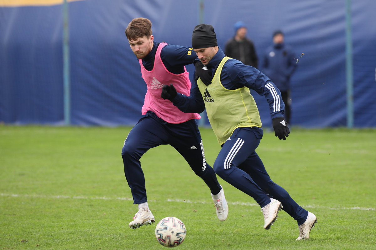 FCBATE's tweet photo. Full focus ⚽️👀
🔜 #SHAKBATE https://t.co/YuSIWt6rPc