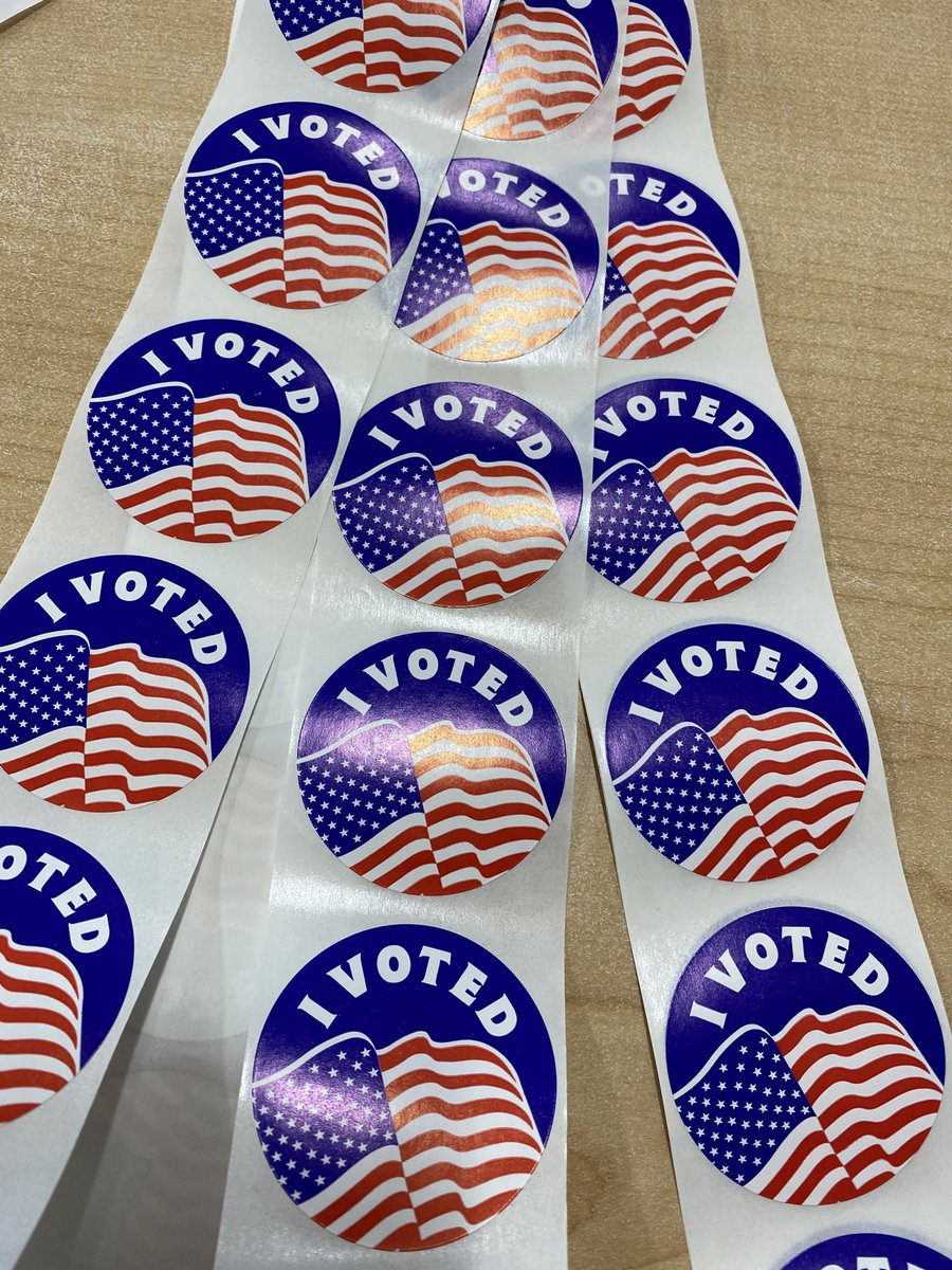 All ready for #ElectionDay #mockelection #ushistory #ccpsproud ⁦@MikieStroh⁩ ⁦@GGM_SOARS⁩