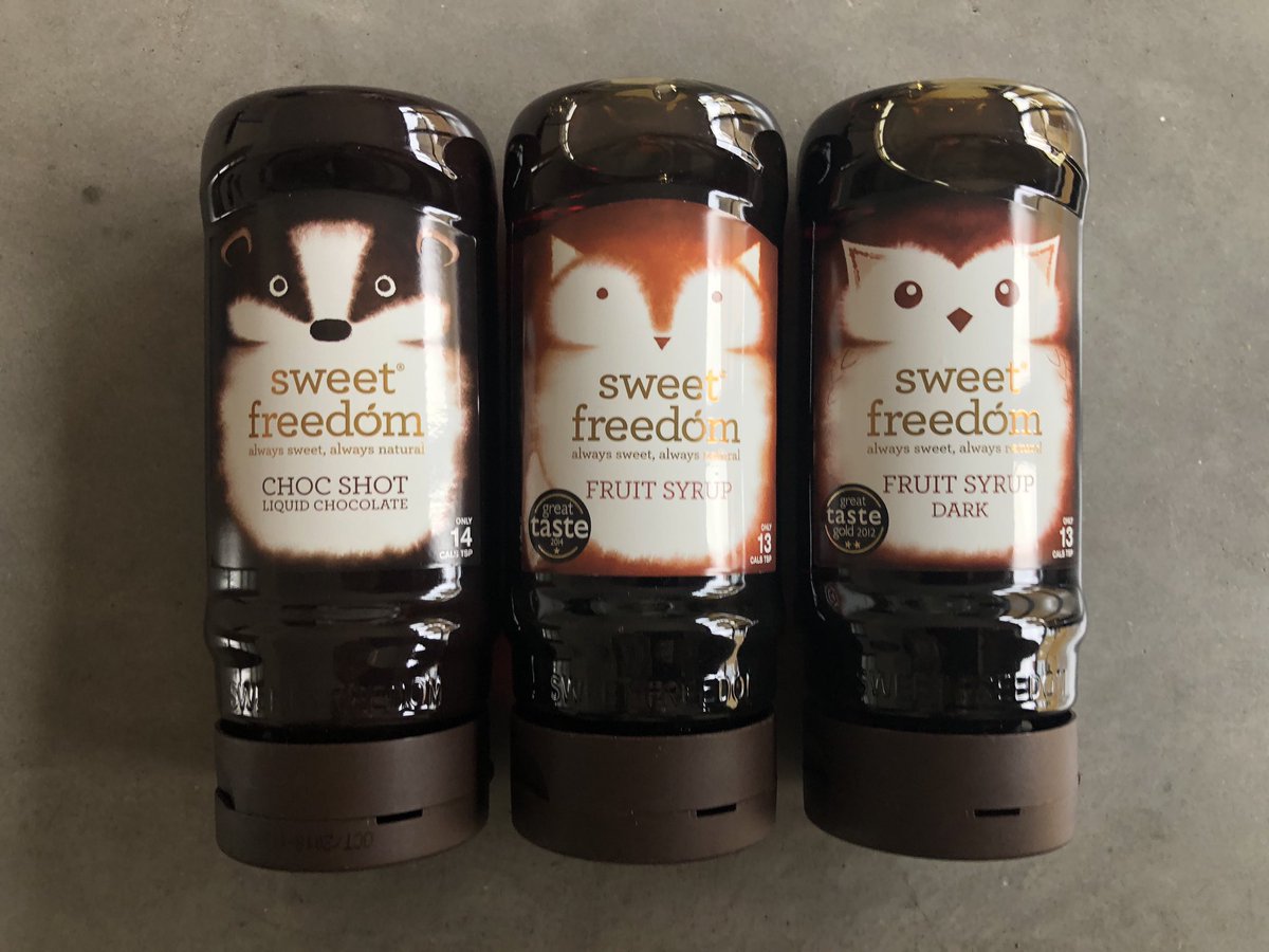 ahstudio724's tweet photo. Sweet Freedom 🍯🍫😋🦊🐻🐨🐥🦉
#brandredesign #brandpositioning #brandpackaging #identity #language #toneofvoice #illustration #imagery #freefrom #natural #sweet #goodness #chocolate #syrup #alternatives #sosweetsonatural  #afterhours #work #archives #tidyup #lockdown https://t.co/jlazWmDVRm