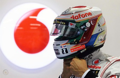 FormulaMasterC's tweet photo. Roupas prontas né @McLarenF1MC ? https://t.co/IuqDWRO2SQ