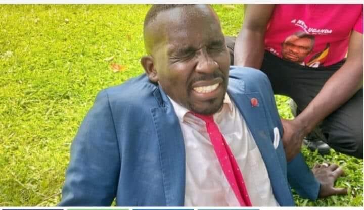 binnieward256's tweet photo. @HEBobiwine Wats happening to our spokesman https://t.co/9drsjDmcWu