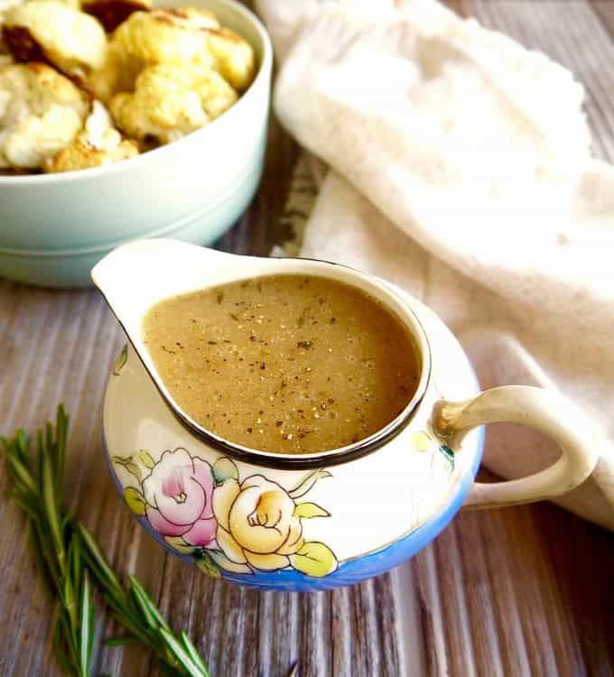 PerchanceToCook's tweet image. When I want to make a quick gravy, I turn to this Bone Broth Gravy recipe.

perchancetocook.com/bone-broth-gra…