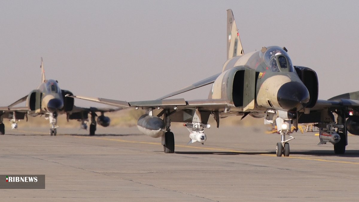 Yuri Lyamin Continuing The Theme Of The Iranian Air Force Exercises Fada Eeyan E Harim E Velayat 9 Iranian F 4e Fighter Jets With Agm 65 Maveric Missiles And Ghased Guided Bomb Photos By Irib