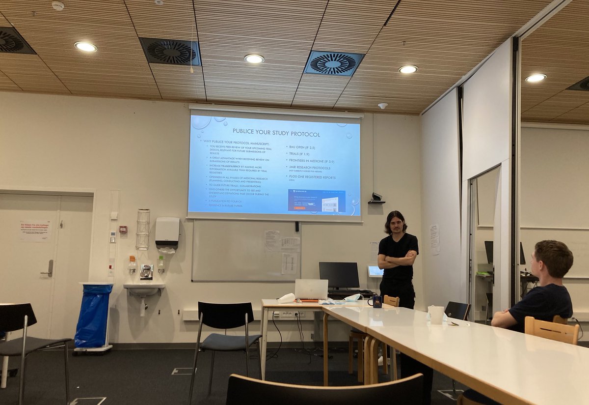 HepGas's tweet photo. Not even a corona outbreak could stop #LMTweekly. With plenty distance and sanitizer
Ph.D student @RGantzel talked on the importance of registrering clinical trials, and the pros and cons of publishing a protocol for peer-review prior to initiation of a project! https://t.co/eATo5rWtxJ