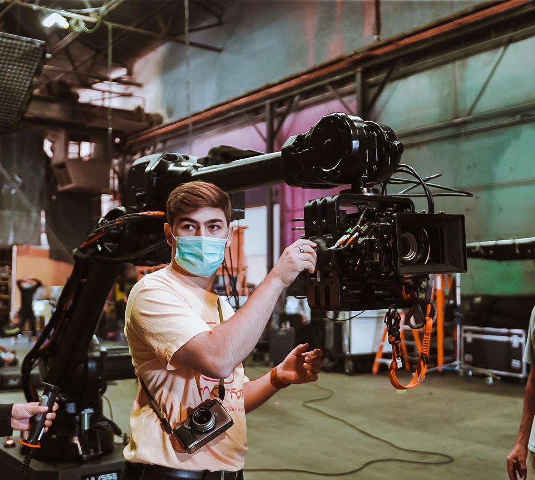 Industry_Jump's tweet photo. “Behind the scenes of “Lennon’s Ghost.” Directed and starring @thenoelmiller .
Taken by the legendary @cassiuspettit”

You can hire @neemasadeghicine on https://t.co/cEeIuN6qC5

Get started for free today!
.
.
.

#videography #photography #video #videographer #cinematography https://t.co/ONu07xIGcy