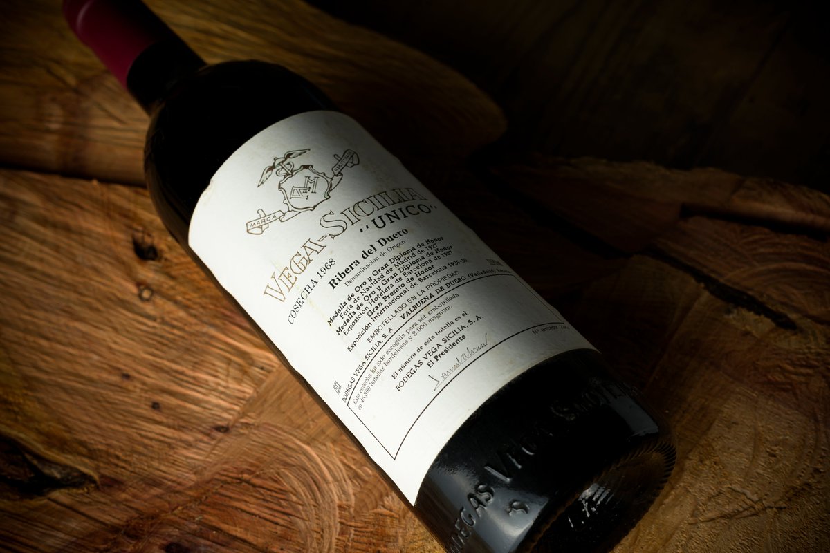 TVegaSicilia's tweet photo. 1966, 1967 y 1968, tres añadas consecutivas de Único, tres joyas de nuestra historia.
.
.
.
1966, 1967 and 1968, three consecutive vintages of Único, three jewels of our history.

#TemposVegaSicilia #vinotinto #winelovers https://t.co/nH2jTuRYBG