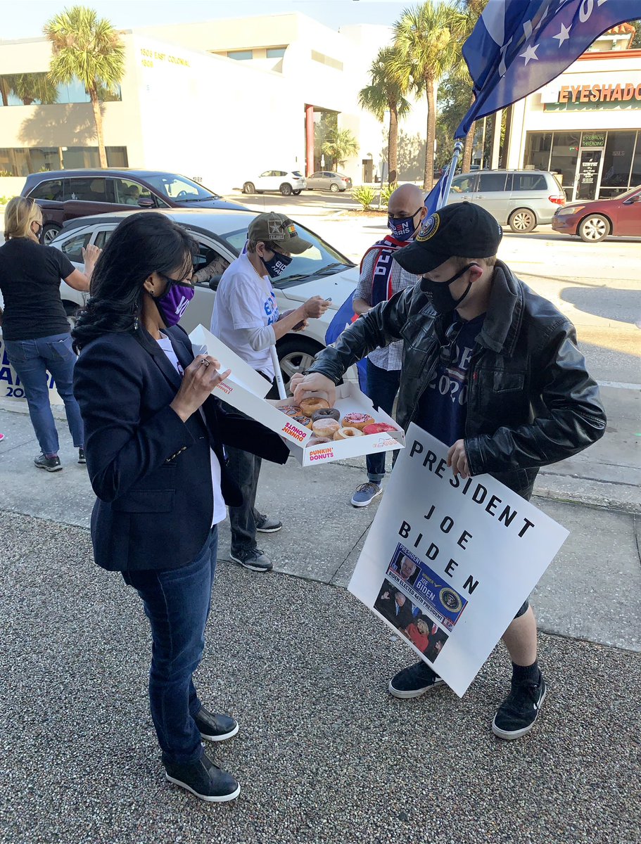 Murphy4OCMayor's tweet photo. Count votes, not carbs. Please go vote! Polls close at 7pm. Find your polling place at https://t.co/dkPzl6B6gJ. #FL07 #FlaPol https://t.co/s6bB0clTI1