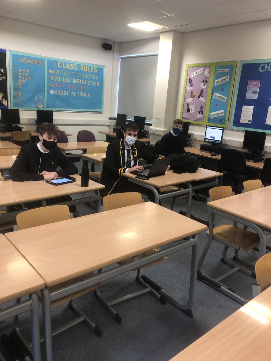 LornshillEnt's tweet photo. ..... and we are off - Advanced Higher Business Managent pupils are participating in #GSK virtual work experience event - hosted from London 🙌 https://t.co/P5NV3VjfqS