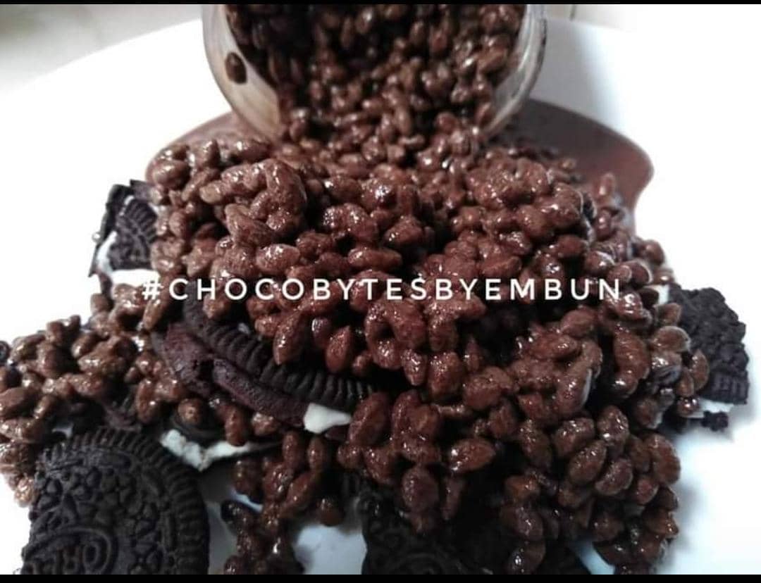 fahimazan's tweet photo. Assalamualaikum n hai semua. since sis dah jadi surirumah, sis nak start online bisnes sis semula....yaitu #chcobytesbyembun dan #browniesinjar by Embun's Kitchen.. sudilah kiranya awak awak yang budiman lagi baikhati men retweet post sis ini. tq semuaaa 😘 https://t.co/LB6PKLiCTv
