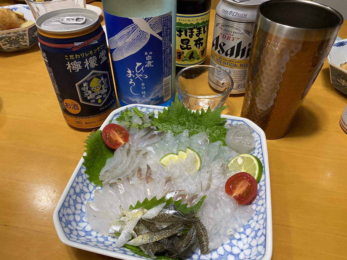 H Hirose 今夜は日曜日のマゴチをお刺身に マゴチのお刺身 いつも捌くのに苦労し迷ってましたが きまぐれクックのマゴチ の捌き方見て 納得出来る捌きが出来るようになりました 私はビールに日本酒 嫁と娘は酎ハイで 魚料理 釣魚料理 マゴチ H Hirose 今夜は日曜日のマゴチをお刺身に マゴチのお刺身 いつも捌くのに苦労し迷ってましたが きまぐれクックのマゴチ の捌き方見て 納得出来る捌きが出来るようになりました 私はビールに日本酒 嫁と娘は酎ハイで 魚料理 釣魚料理 マゴチ
