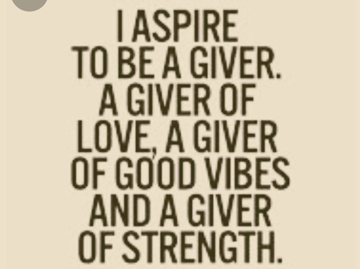 CLHSfalconSTUCO's tweet photo. Hey Falcons, on this day off, act with intention and aspire to be a giver! There are so many hearts you can touch today, so go out and shine! #corevalues #makingkindnessnormal @Clear_LakeHS @draked_ https://t.co/2bpcnRYnxf